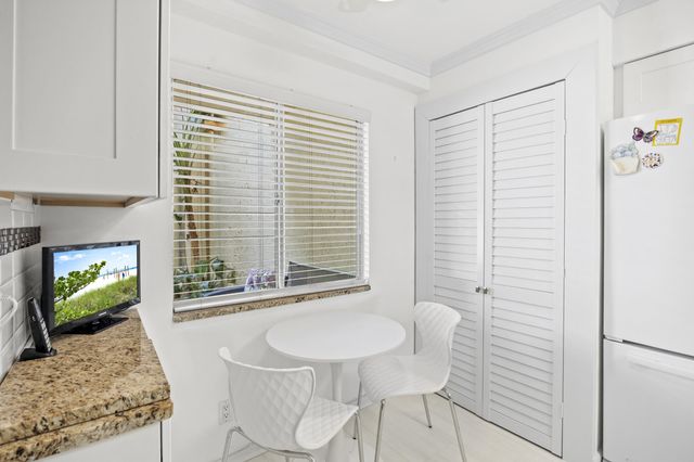 7146 Huntington Lane 105, Delray Beach, FL 33446
