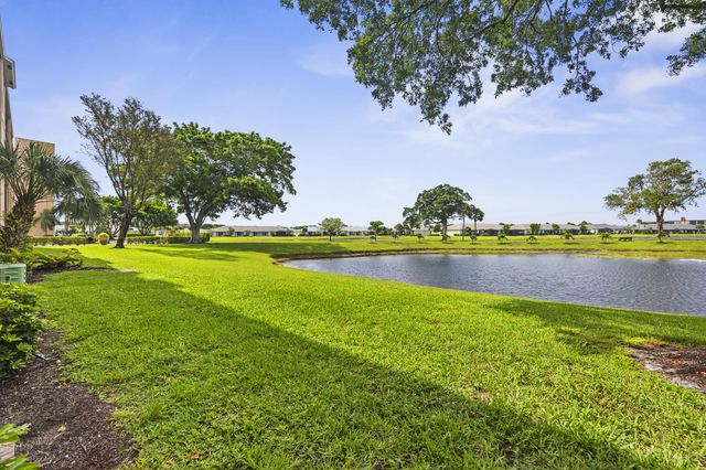 7146 Huntington Lane 105, Delray Beach, FL 33446