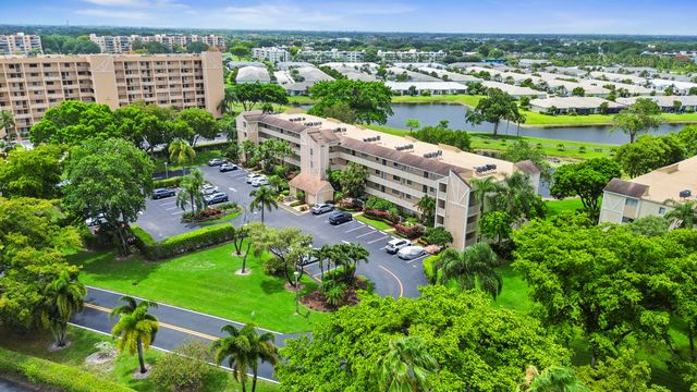 7146 Huntington Lane 105, Delray Beach, FL 33446