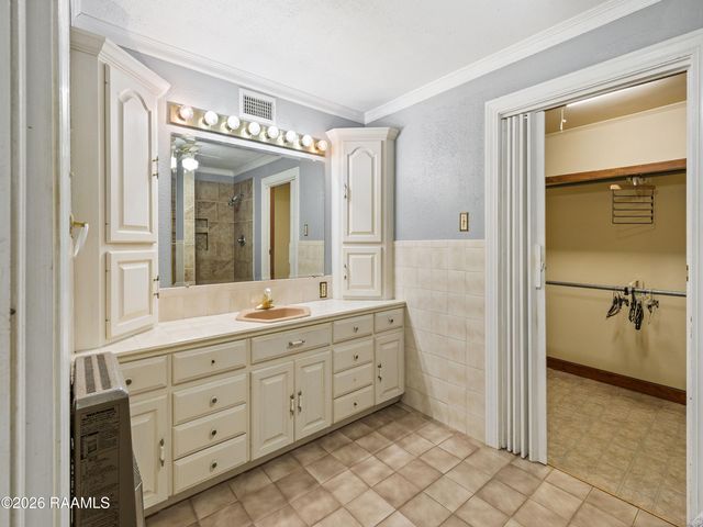 2244 W Landry Street, Opelousas, LA 70570