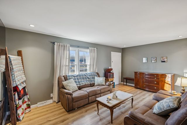 1213 Woodcrest Dr, Manchester, TN 37355