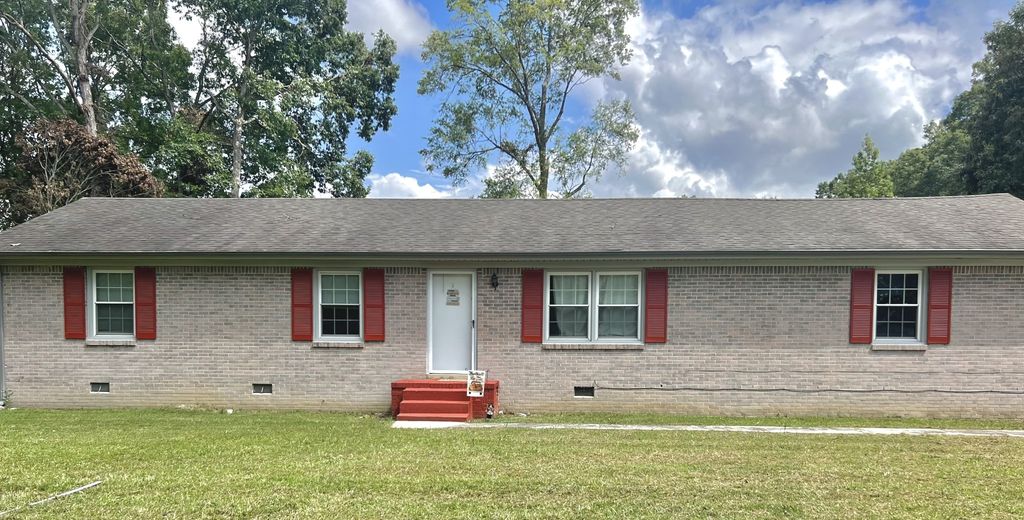 1213 Woodcrest Dr, Manchester, TN 37355