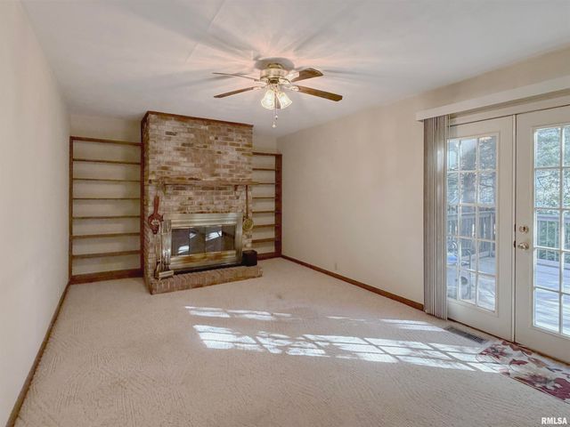 104 JUNIPER Lane, East Peoria, IL 61611