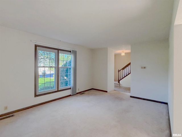 104 JUNIPER Lane, East Peoria, IL 61611