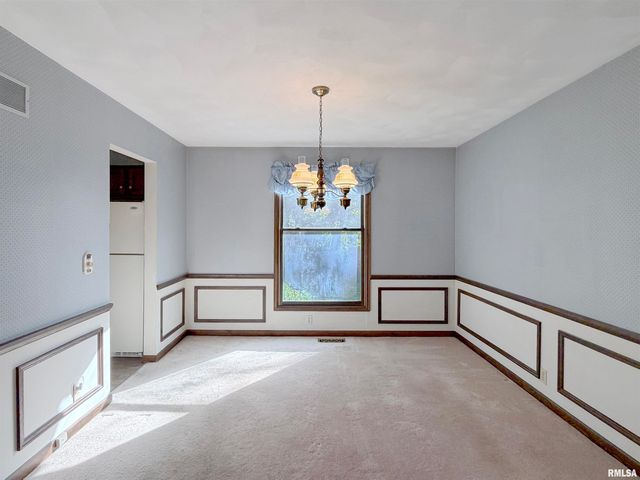 104 JUNIPER Lane, East Peoria, IL 61611