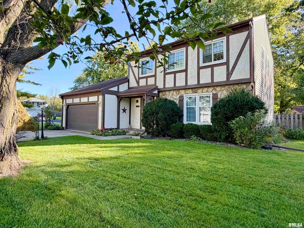 104 JUNIPER Lane, East Peoria, IL 61611