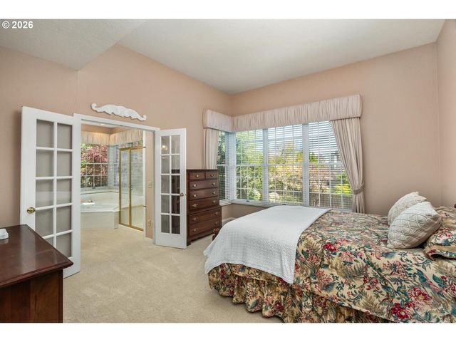 2640 SURREY Ln, West Linn, OR 97068