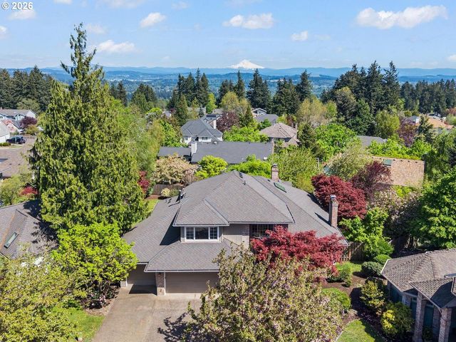 2640 SURREY Ln, West Linn, OR 97068