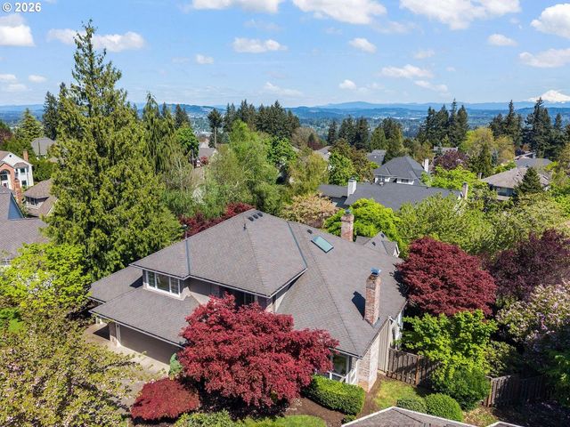 2640 SURREY Ln, West Linn, OR 97068