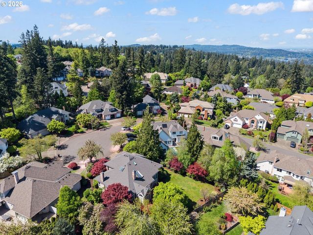 2640 SURREY Ln, West Linn, OR 97068