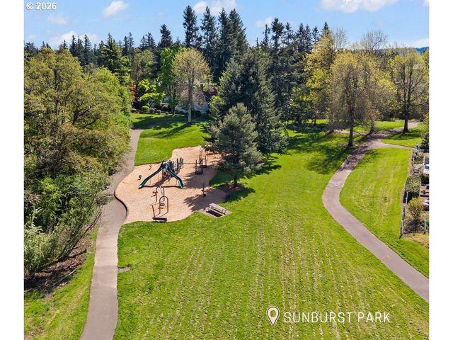 2640 SURREY Ln, West Linn, OR 97068