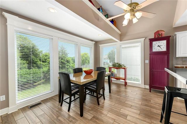 537 NE Topaz Drive, Lee's Summit, MO 64086