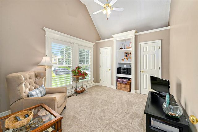 537 NE Topaz Drive, Lee's Summit, MO 64086