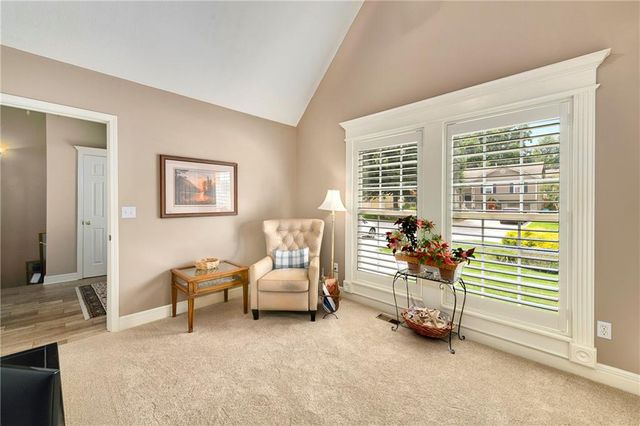 537 NE Topaz Drive, Lee's Summit, MO 64086