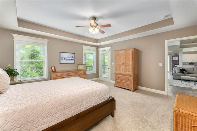 537 NE Topaz Drive, Lee's Summit, MO 64086