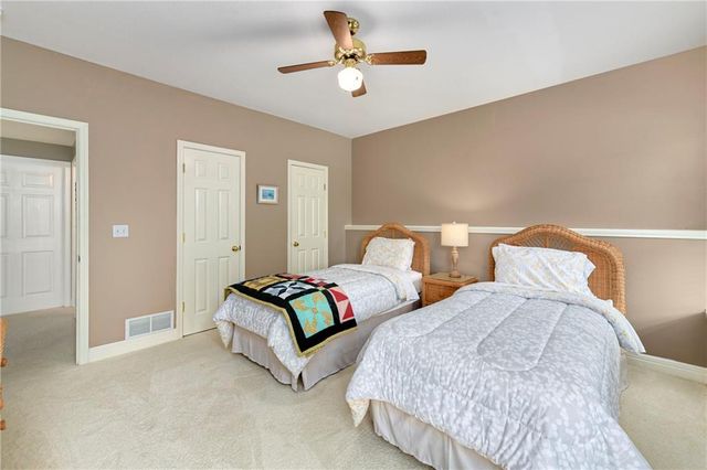 537 NE Topaz Drive, Lee's Summit, MO 64086