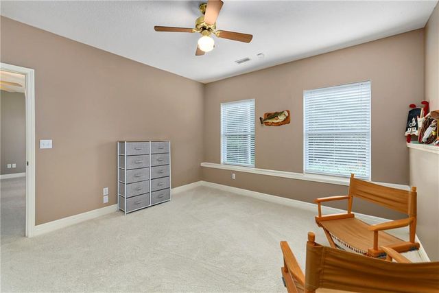 537 NE Topaz Drive, Lee's Summit, MO 64086