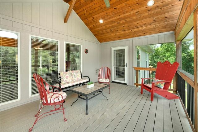 537 NE Topaz Drive, Lee's Summit, MO 64086