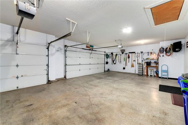 537 NE Topaz Drive, Lee's Summit, MO 64086