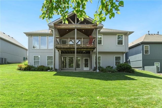 537 NE Topaz Drive, Lee's Summit, MO 64086