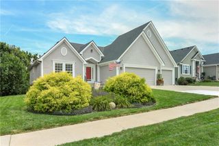 537 NE Topaz Drive, Lee's Summit, MO 64086