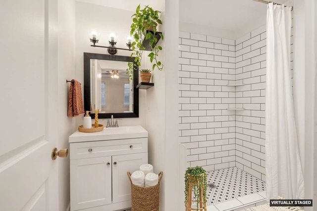 1996 COURT AVE, Memphis, TN 38104