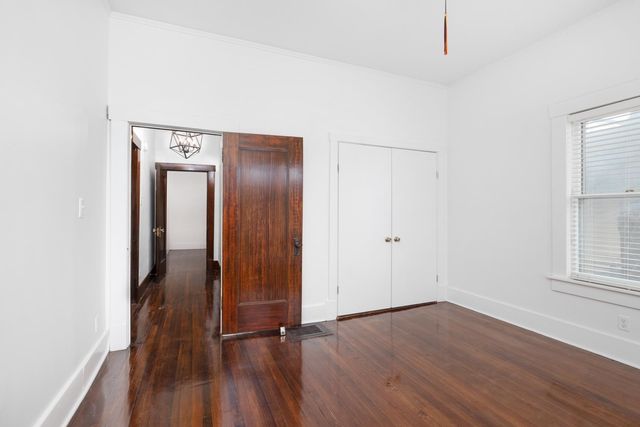 1996 COURT AVE, Memphis, TN 38104