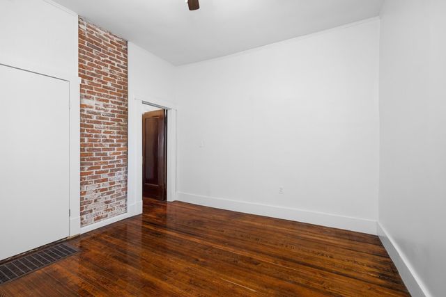 1996 COURT AVE, Memphis, TN 38104