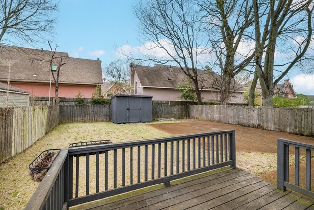 1996 COURT AVE, Memphis, TN 38104