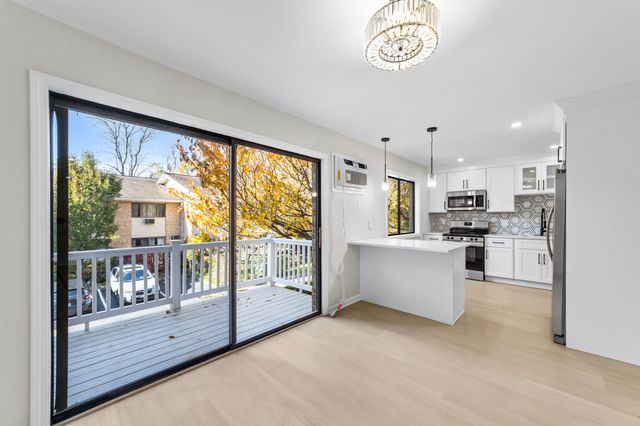 180 Glenbrook Road APT 35, Stamford, CT 06902