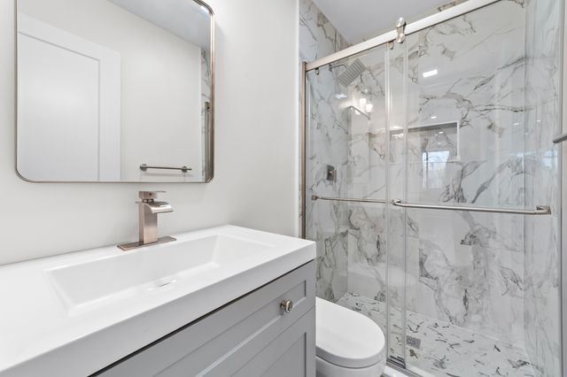 180 Glenbrook Road APT 35, Stamford, CT 06902