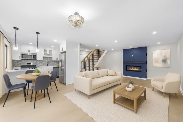 180 Glenbrook Road APT 35, Stamford, CT 06902