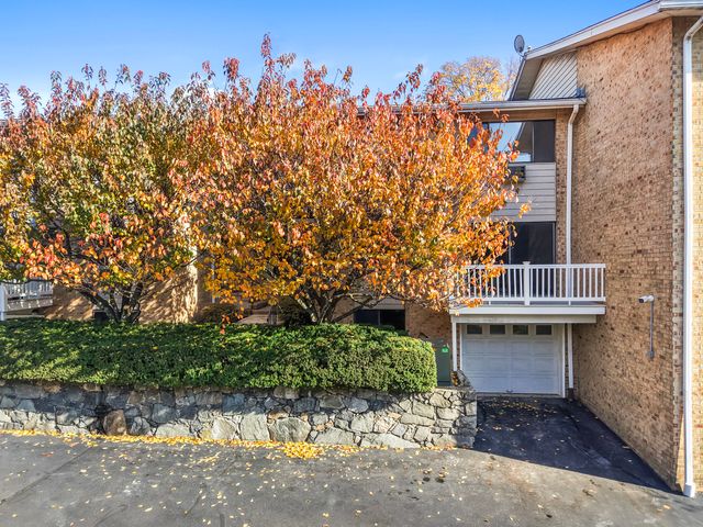 180 Glenbrook Road APT 35, Stamford, CT 06902