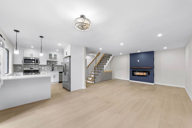 180 Glenbrook Road APT 35, Stamford, CT 06902