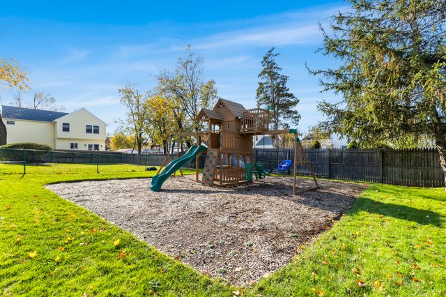 180 Glenbrook Road APT 35, Stamford, CT 06902