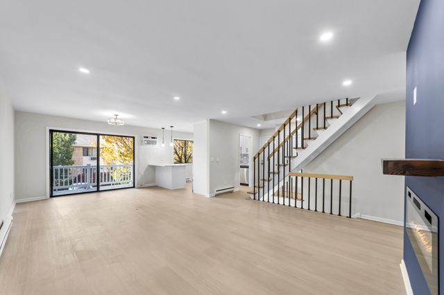 180 Glenbrook Road APT 35, Stamford, CT 06902