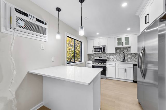 180 Glenbrook Road APT 35, Stamford, CT 06902