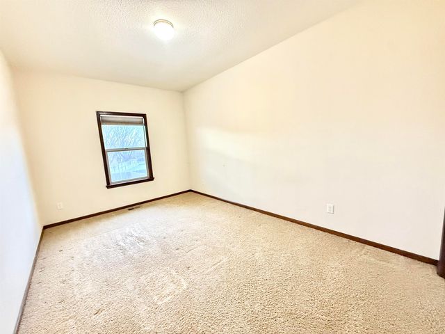 1318 E Woodbrook St, Derby, KS 67037