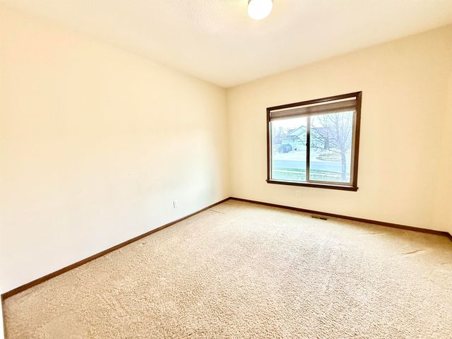 1318 E Woodbrook St, Derby, KS 67037