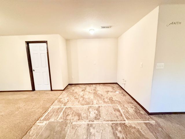 1318 E Woodbrook St, Derby, KS 67037