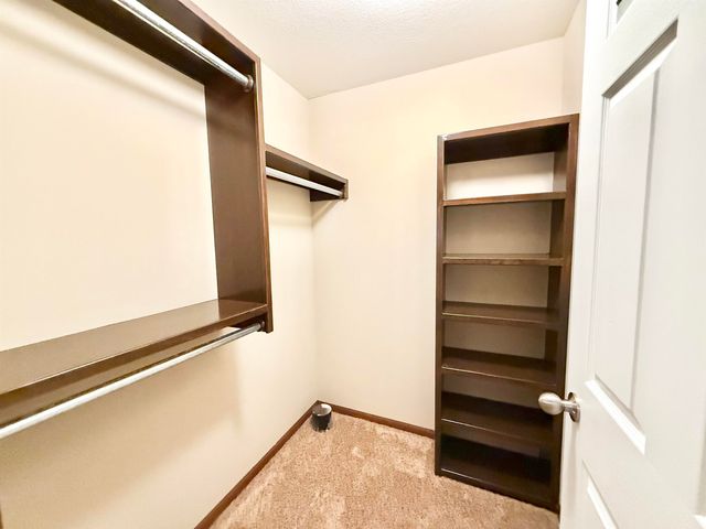 1318 E Woodbrook St, Derby, KS 67037