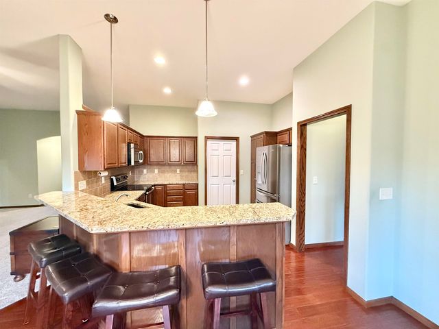 1318 E Woodbrook St, Derby, KS 67037