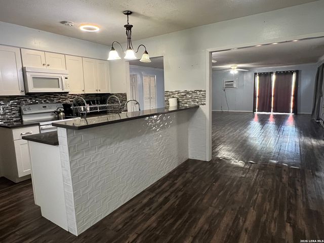 3323 COCONINO DR, San Antonio, TX 78211