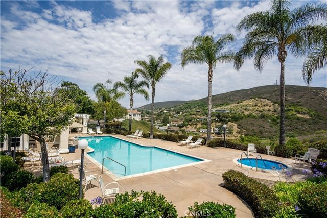 1672 Via Ocioso, San Marcos, CA 92078