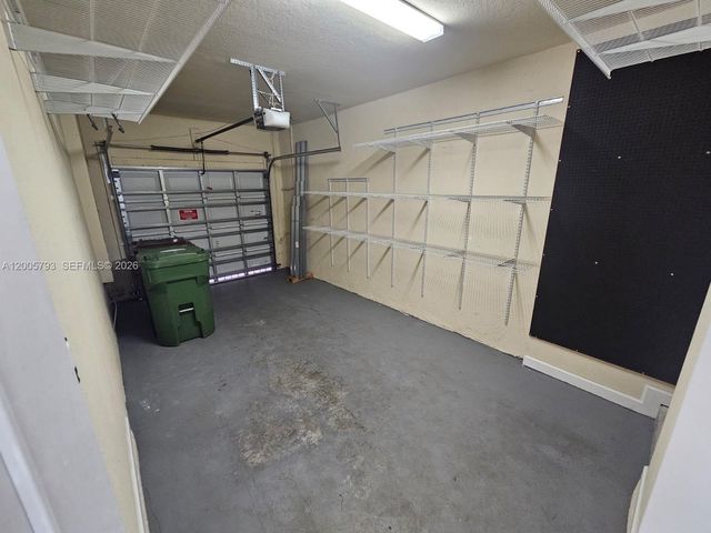 3387 W 90th St 3387, Hialeah, FL 33018