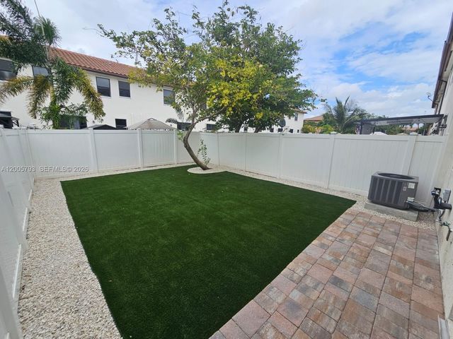 3387 W 90th St 3387, Hialeah, FL 33018