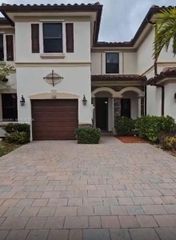 3387 W 90th St 3387, Hialeah, FL 33018