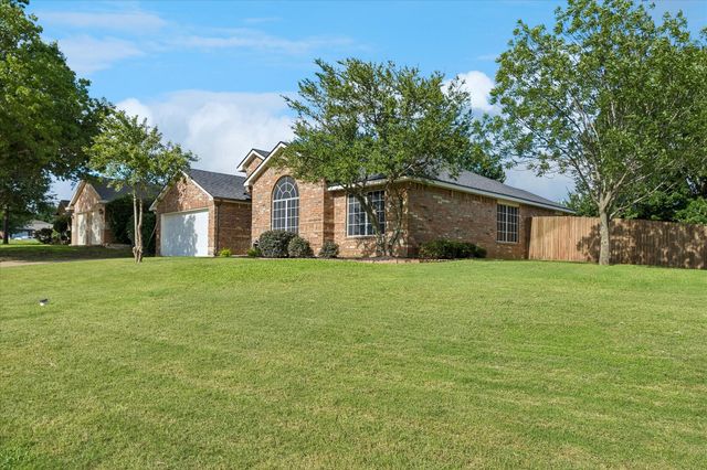 1701 Fern Drive, Mansfield, TX 76063