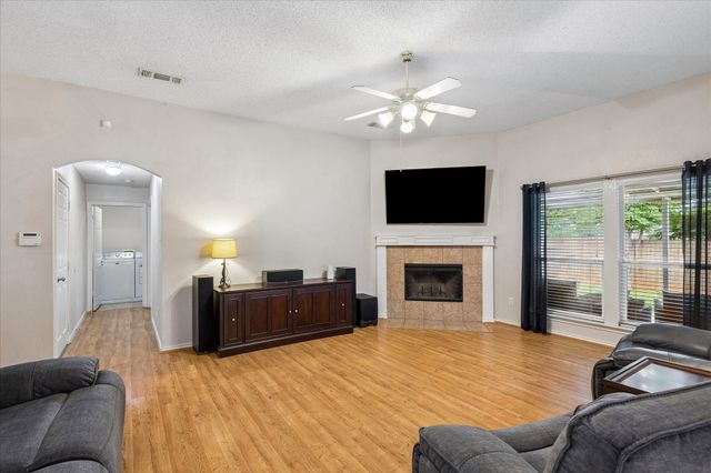 1701 Fern Drive, Mansfield, TX 76063