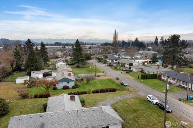 6015 Harry Smith Road E, Fife, WA 98424